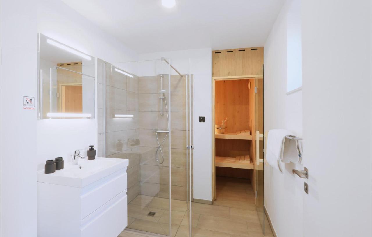 Lovely Home In Lembruch-Duemmer See With Sauna ภายนอก รูปภาพ